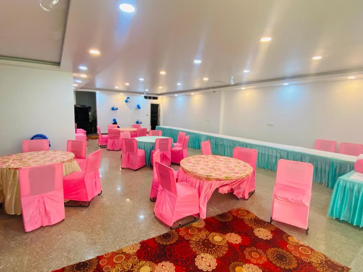 As Global Hotel Noida Luaran gambar